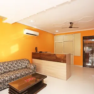 Oyo Rose Residency Near Dwarka Sector 9 Metro Station 3* New Delhi